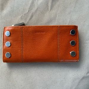 Hammitt wallet never used